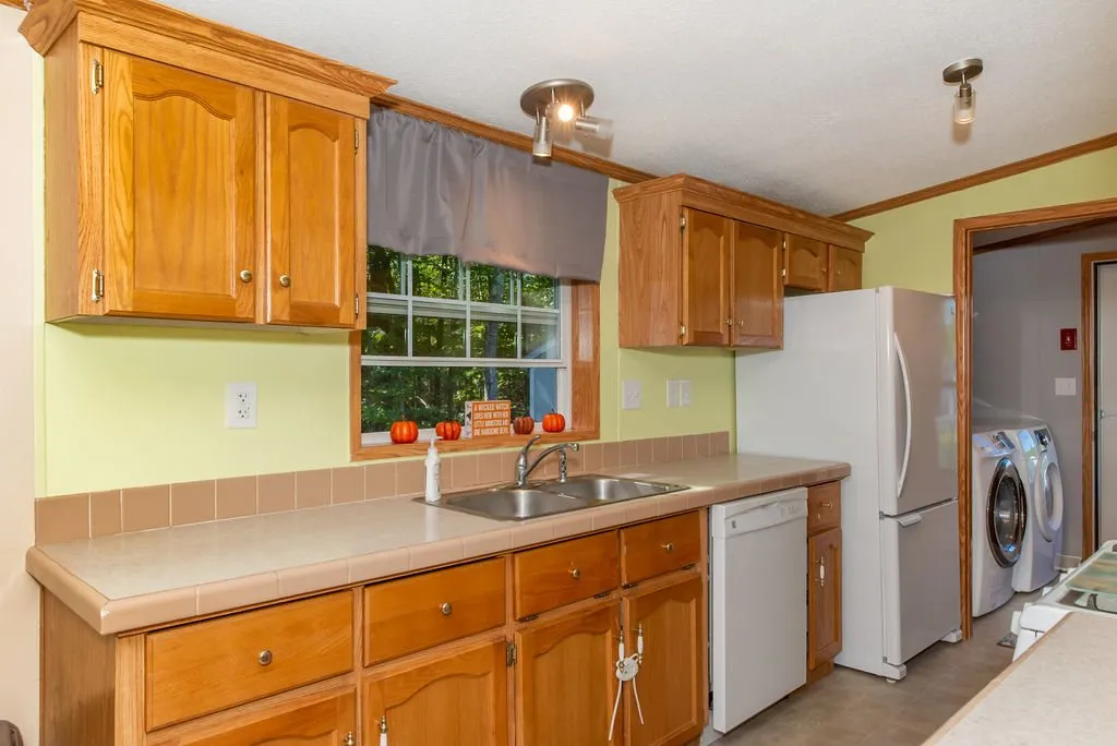 48 Sparrow Drive Barrington NH 03825