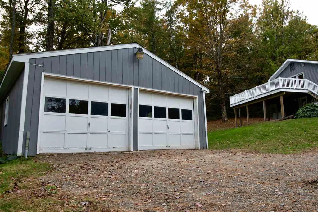 1093 East Hill Road Richmond VT 05477