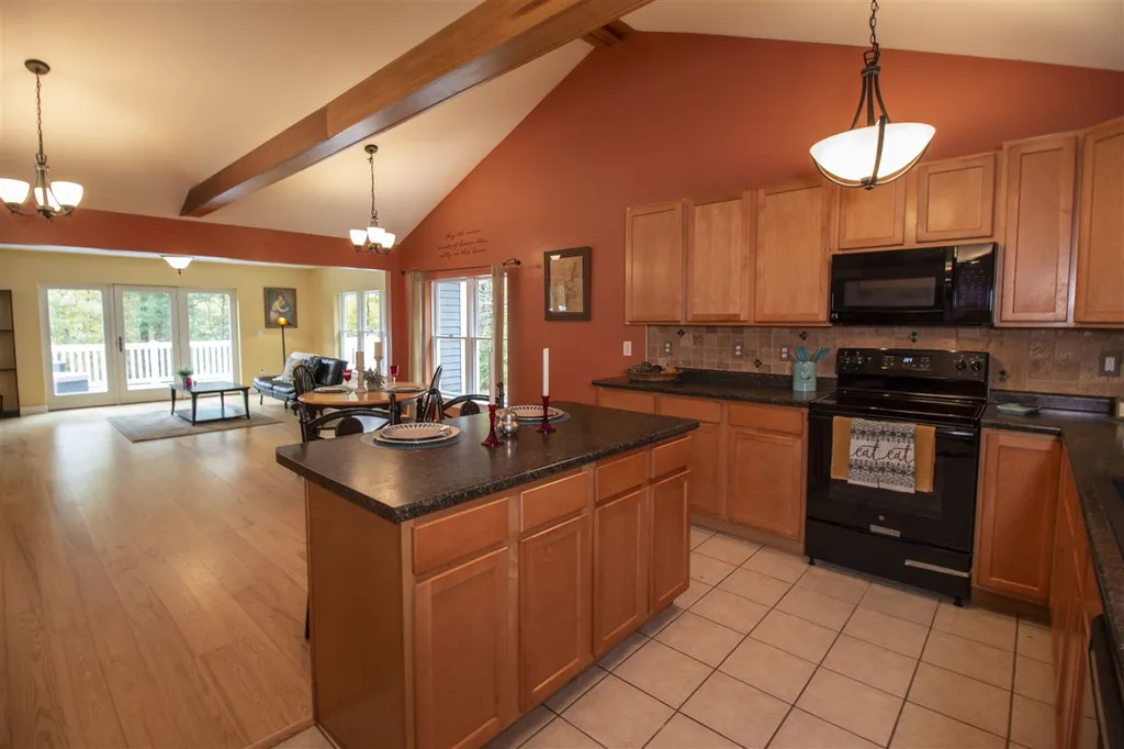 1093 East Hill Road Richmond VT 05477