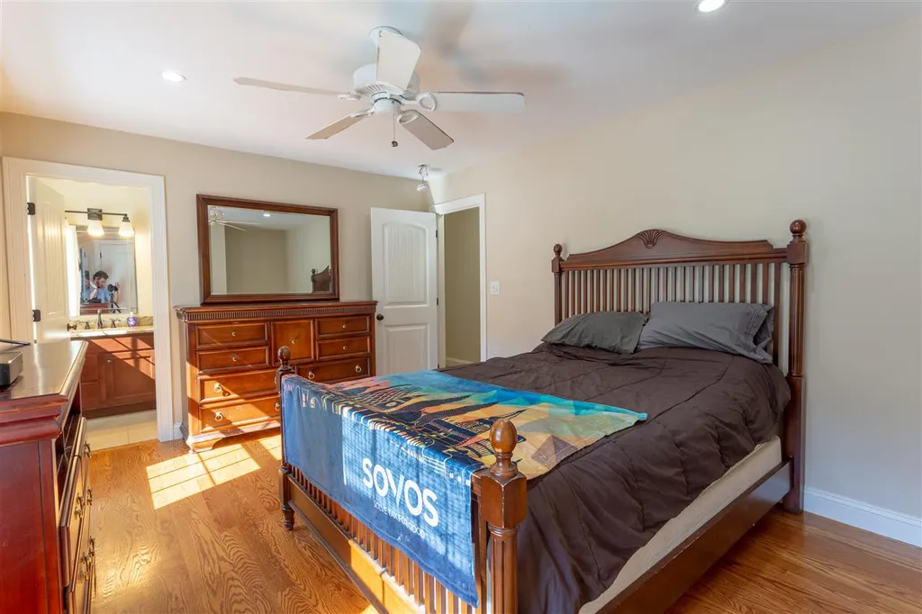 13 1st Street Sandown NH 03873