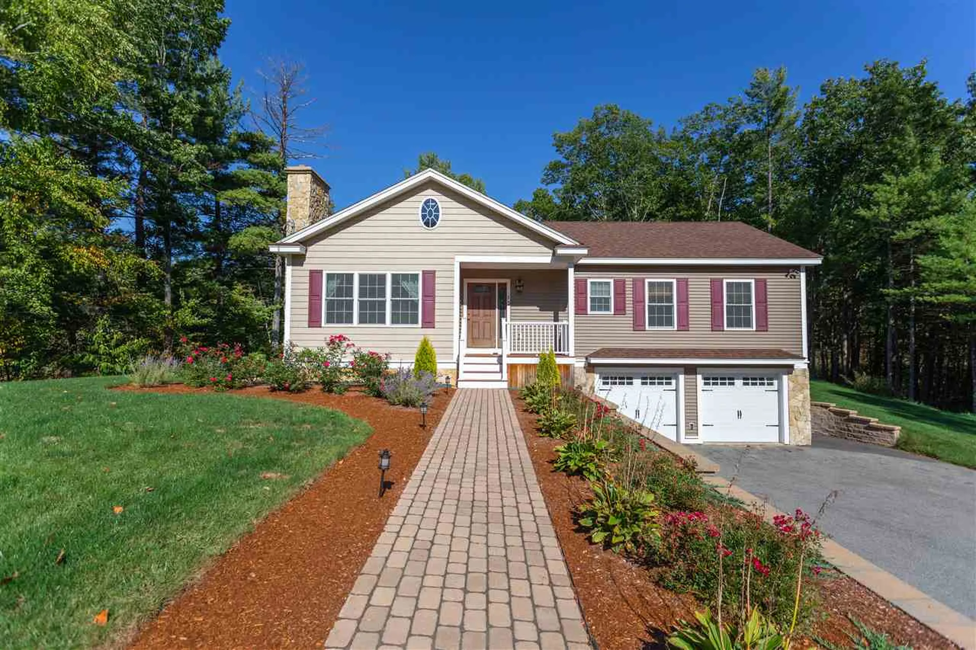 13 1st Street Sandown NH 03873