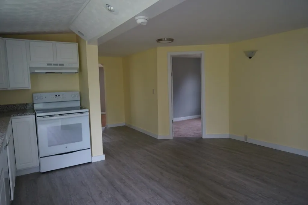 94 S Winchester Street Swanzey NH 03446