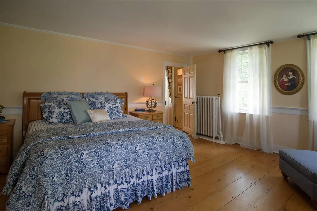 33 Prospect Hill Road Walpole NH 03608