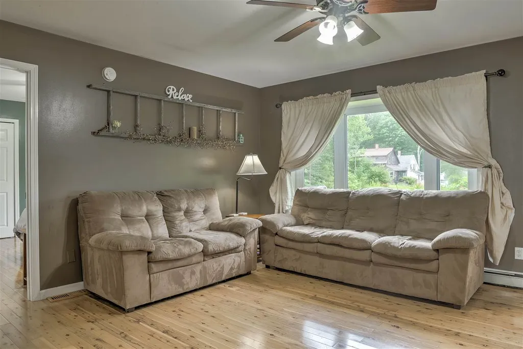 19 Perry Road Fitzwilliam NH 03447
