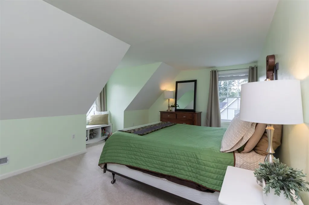 73 Hawthorne Circle Somersworth NH 03878