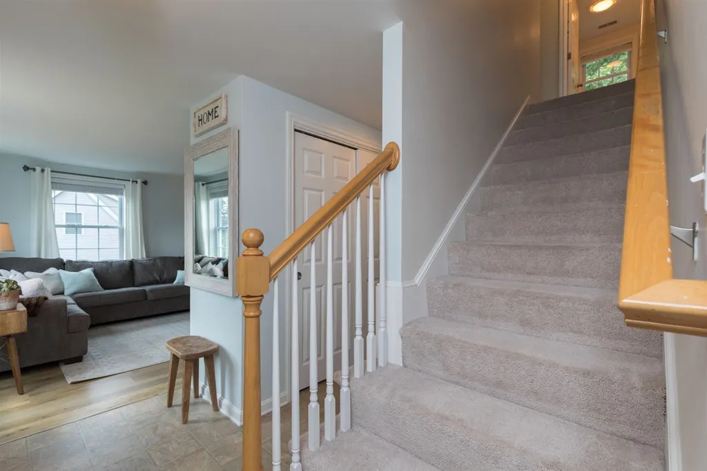 73 Hawthorne Circle Somersworth NH 03878