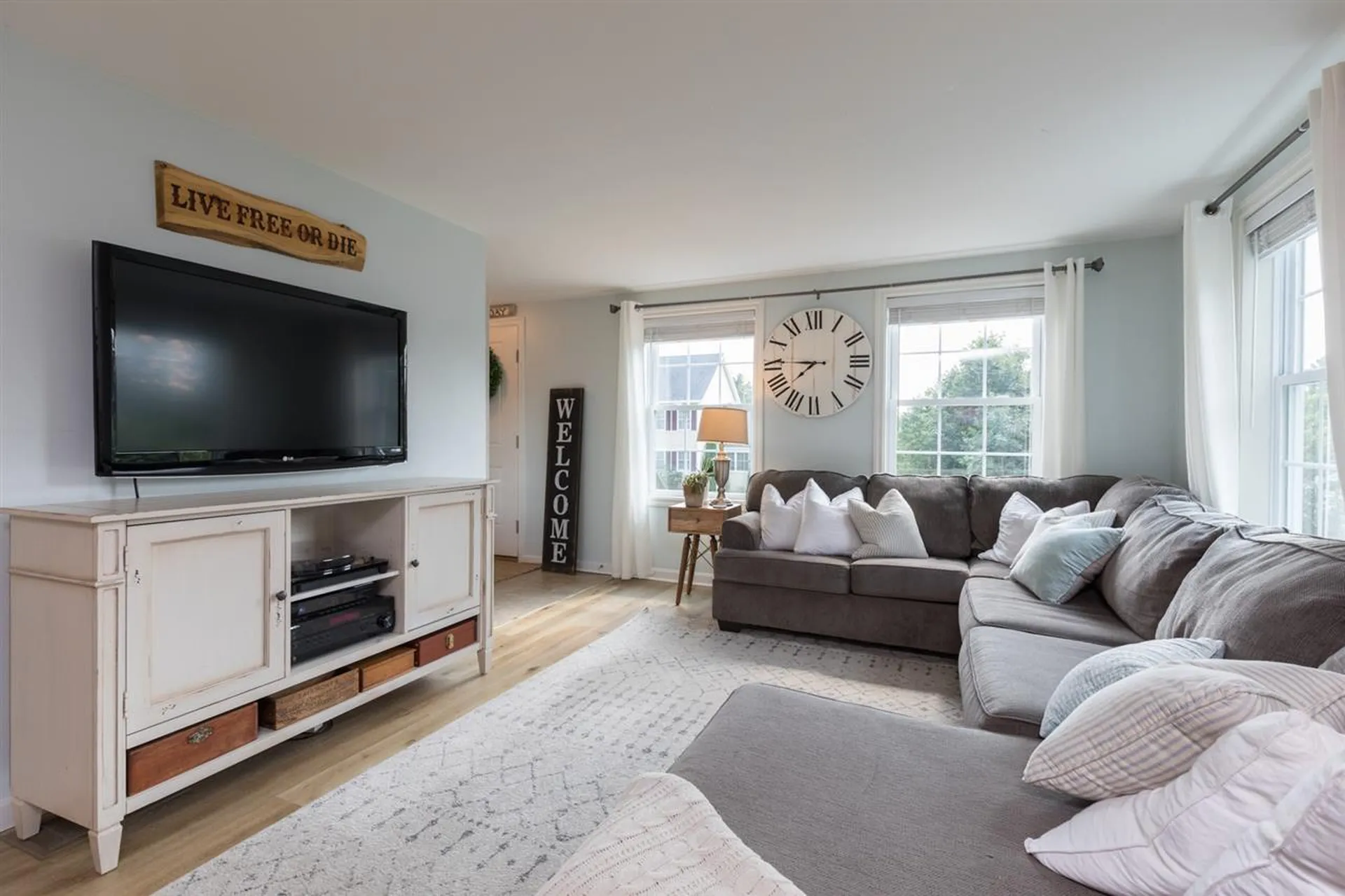 73 Hawthorne Circle Somersworth NH 03878
