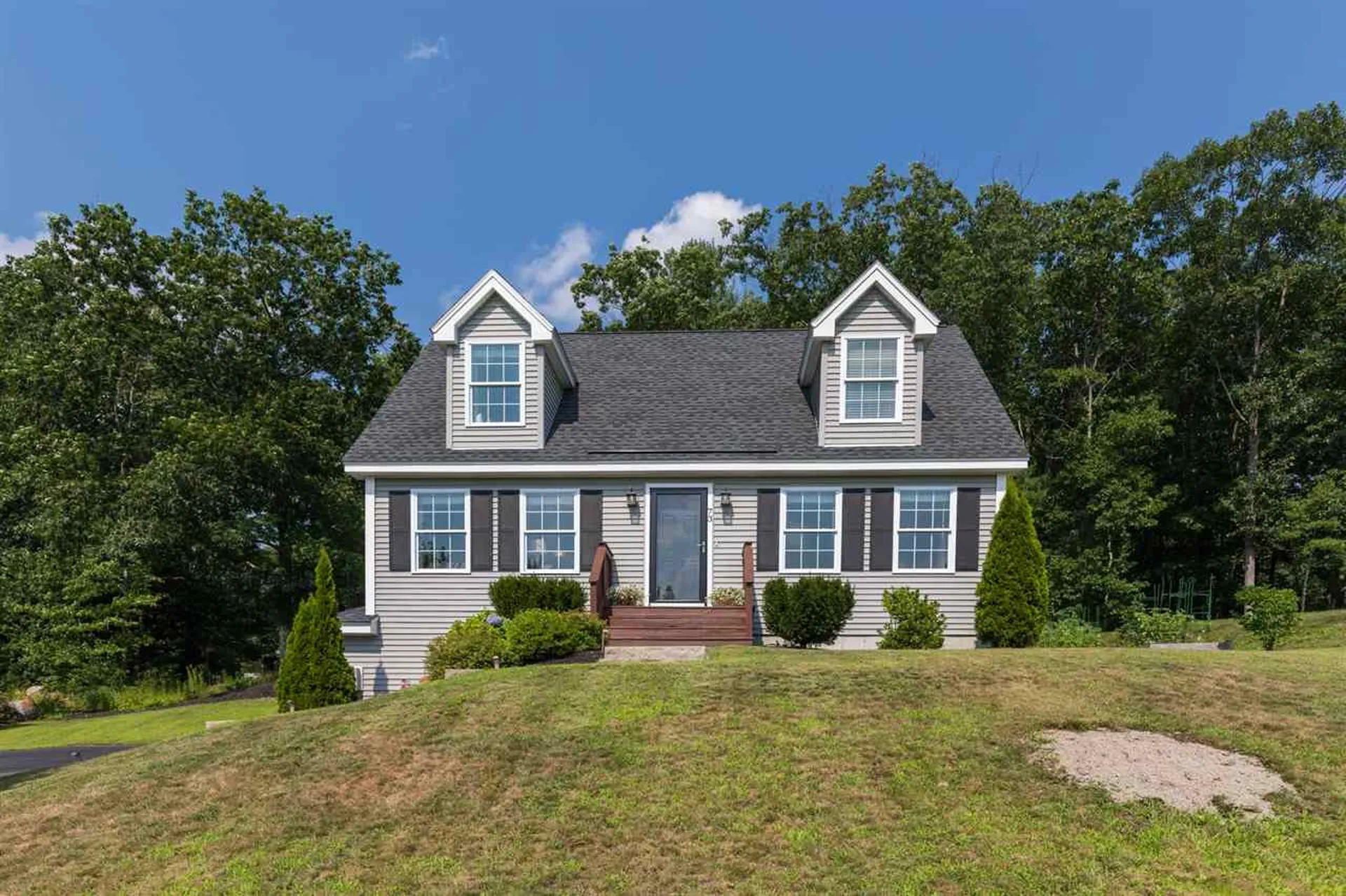 73 Hawthorne Circle Somersworth NH 03878