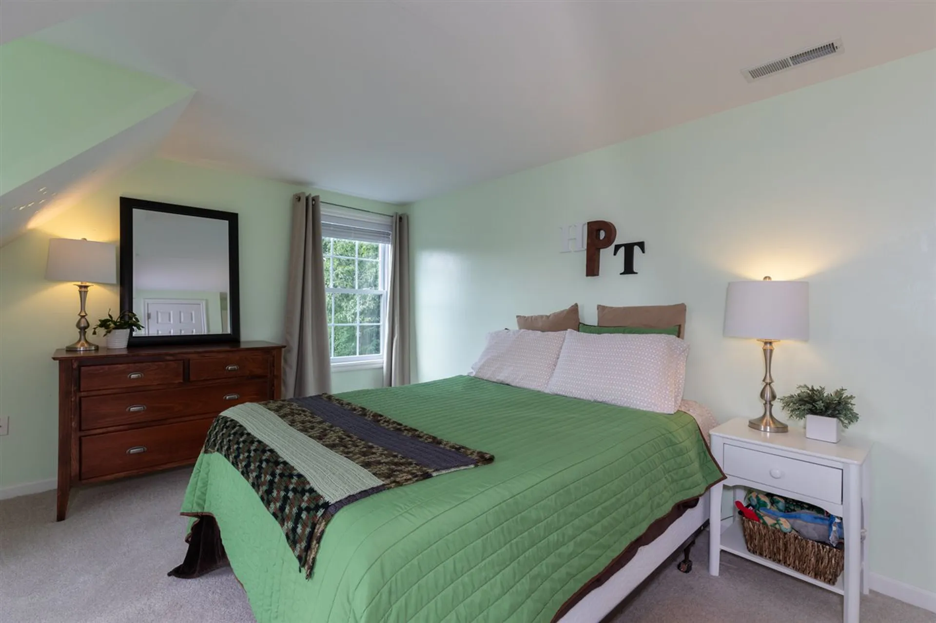 73 Hawthorne Circle Somersworth NH 03878