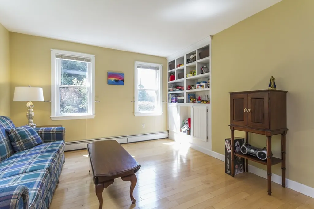 85 Highland Street Candia NH 03034
