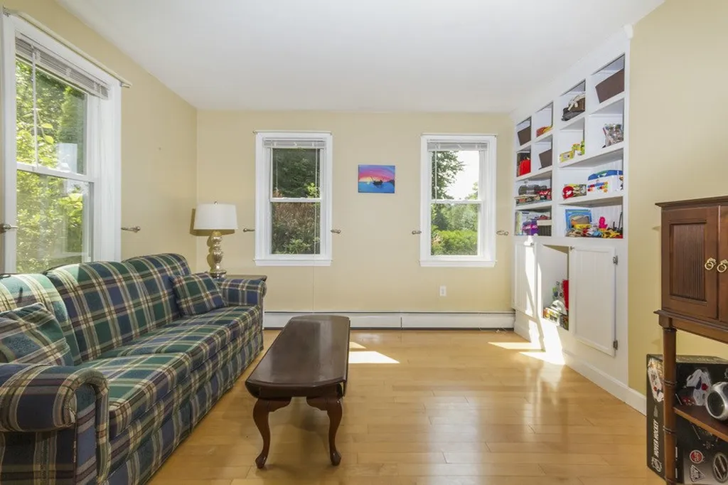 85 Highland Street Candia NH 03034