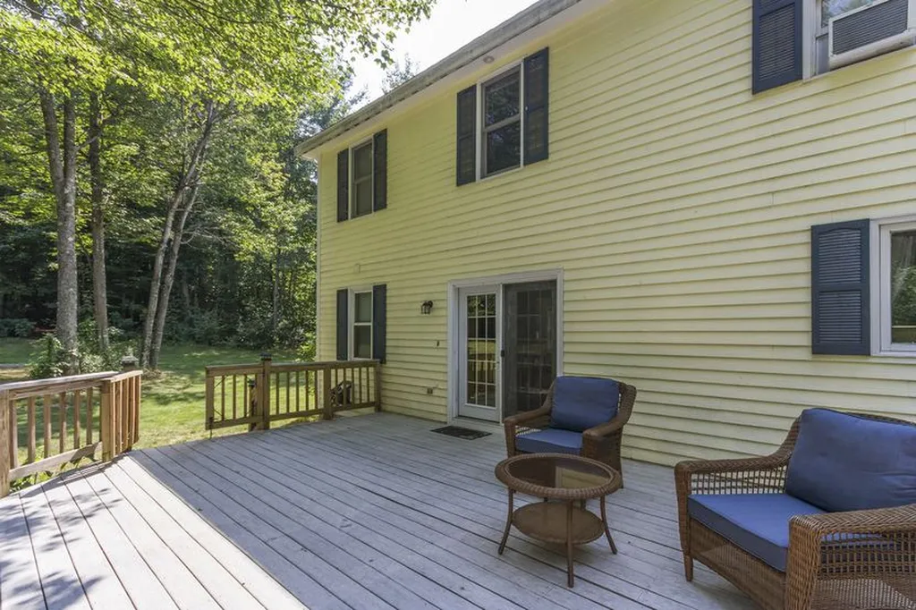 85 Highland Street Candia NH 03034