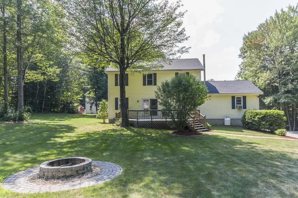 85 Highland Street Candia NH 03034