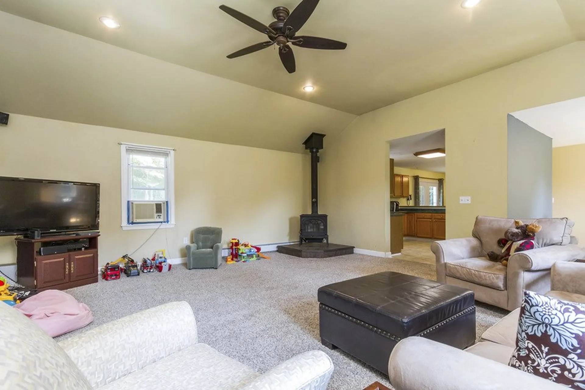 85 Highland Street Candia NH 03034