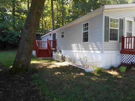 2 Emerald Drive Merrimack NH 03054