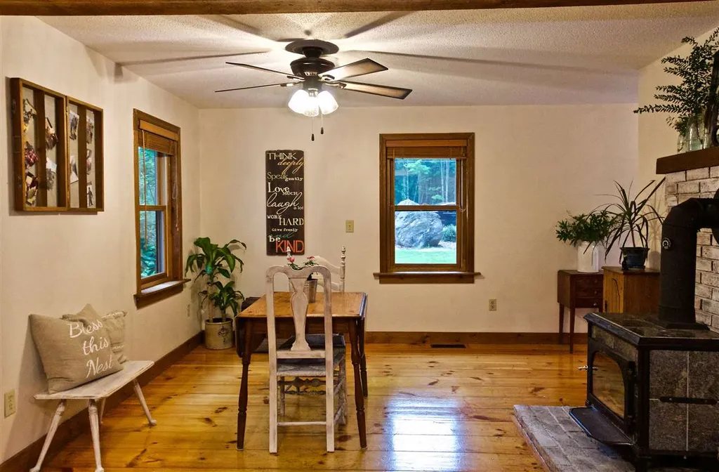 28 Ledgewood Drive Strafford NH 03884