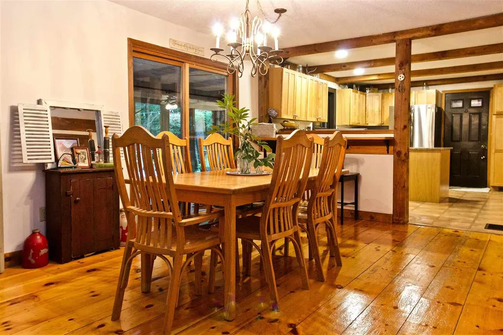 28 Ledgewood Drive Strafford NH 03884