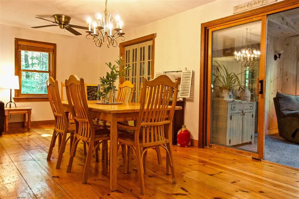 28 Ledgewood Drive Strafford NH 03884