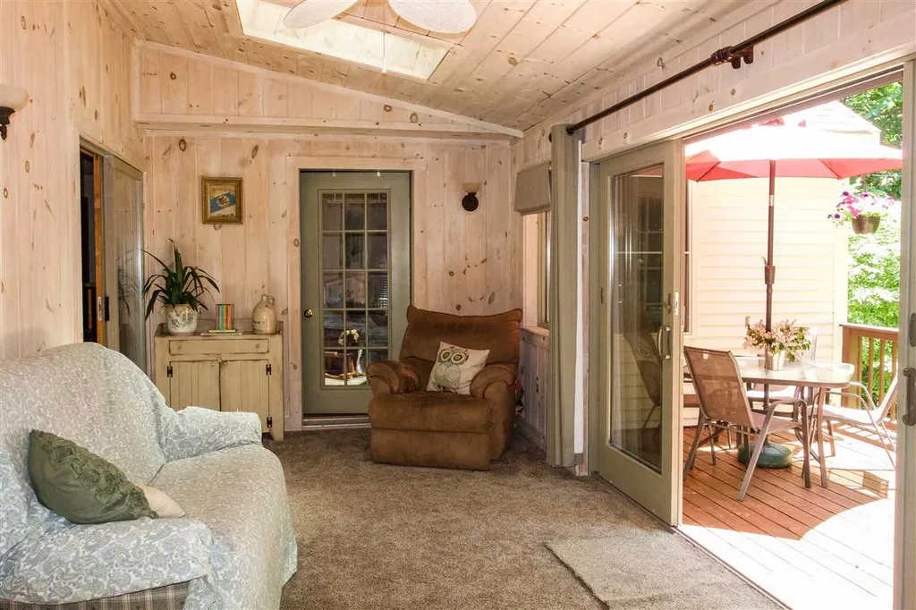 28 Ledgewood Drive Strafford NH 03884