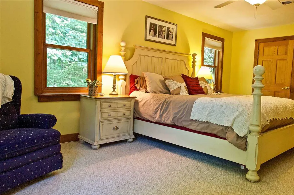 28 Ledgewood Drive Strafford NH 03884