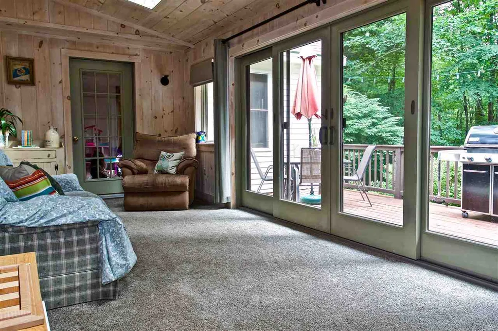 28 Ledgewood Drive Strafford NH 03884