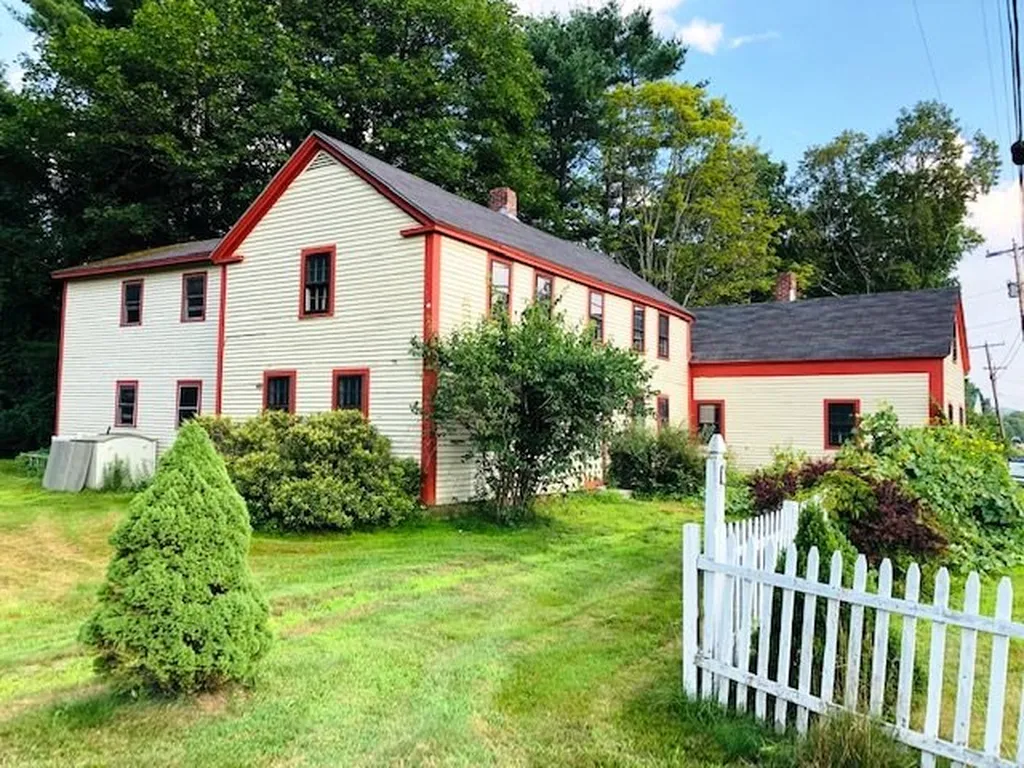 3260 US Route 3, Thornton, NH 03285 Exterior side 3260 US Route 3, Thornton, NH 03285 Alpine Lakes Real Estate
