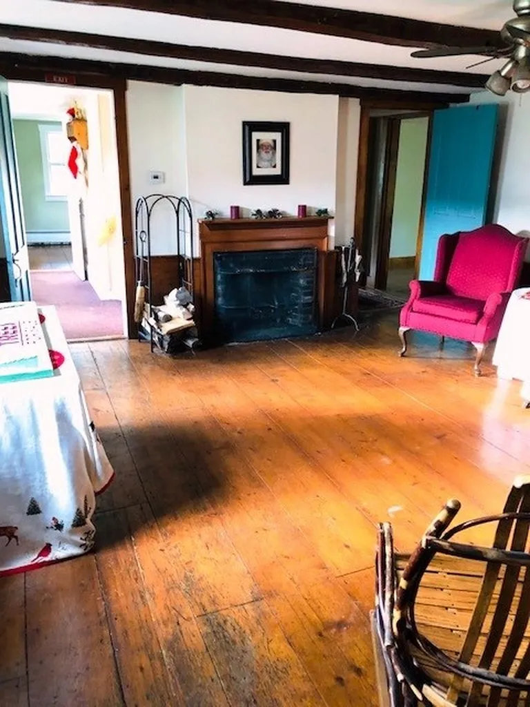 3260 US Route 3, Thornton, NH 03285 Living Room 3260 US Route 3, Thornton, NH 03285 Alpine Lakes Real Estate