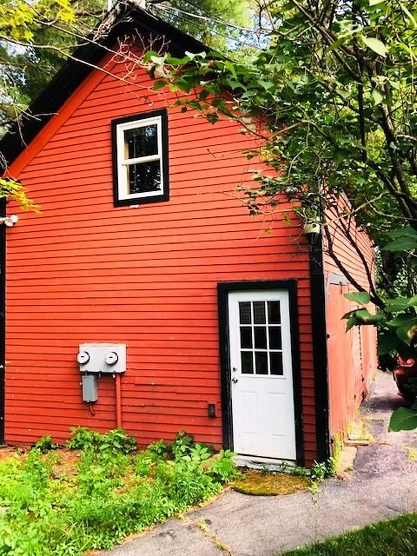 3260 US Route 3, Thornton, NH 03285 Side entrance 3260 US Route 3, Thornton, NH 03285 Alpine Lakes Real Estate