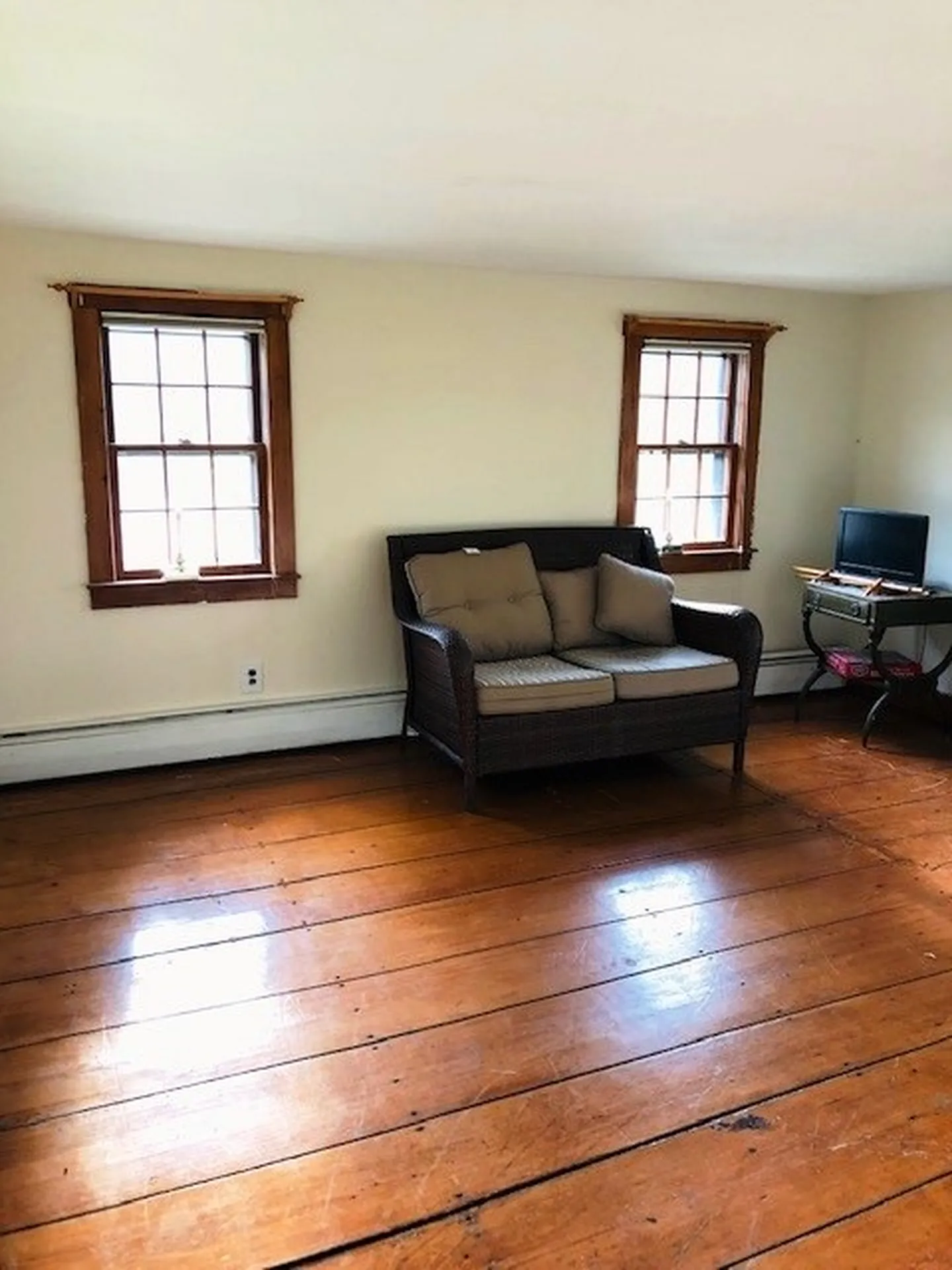 3260 US Route 3, Thornton, NH 03285 Living Room 3260 US Route 3, Thornton, NH 03285 Alpine Lakes Real Estate