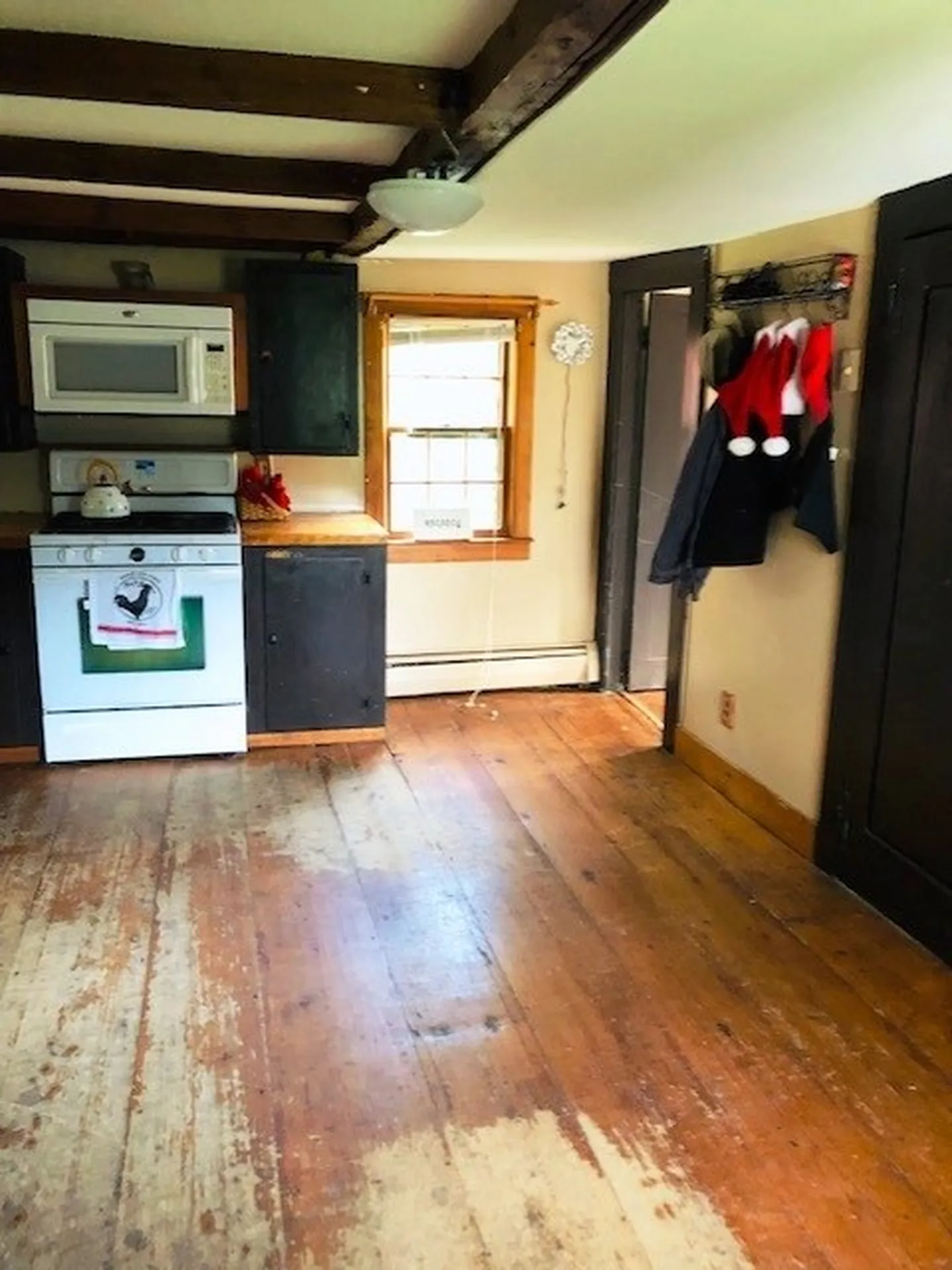 3260 US Route 3, Thornton, NH 03285 Kitchen 3260 US Route 3, Thornton, NH 03285 Alpine Lakes Real Estate