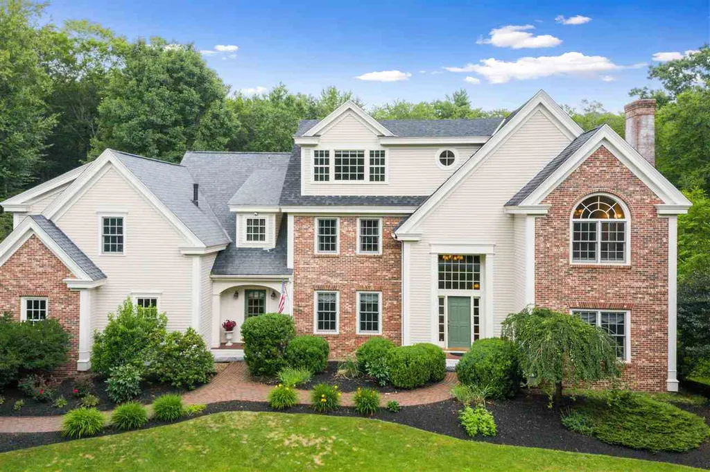 23 Squier Drive North Hampton NH 03862