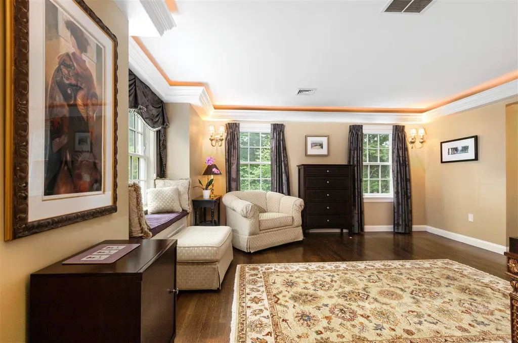 23 Squier Drive North Hampton NH 03862