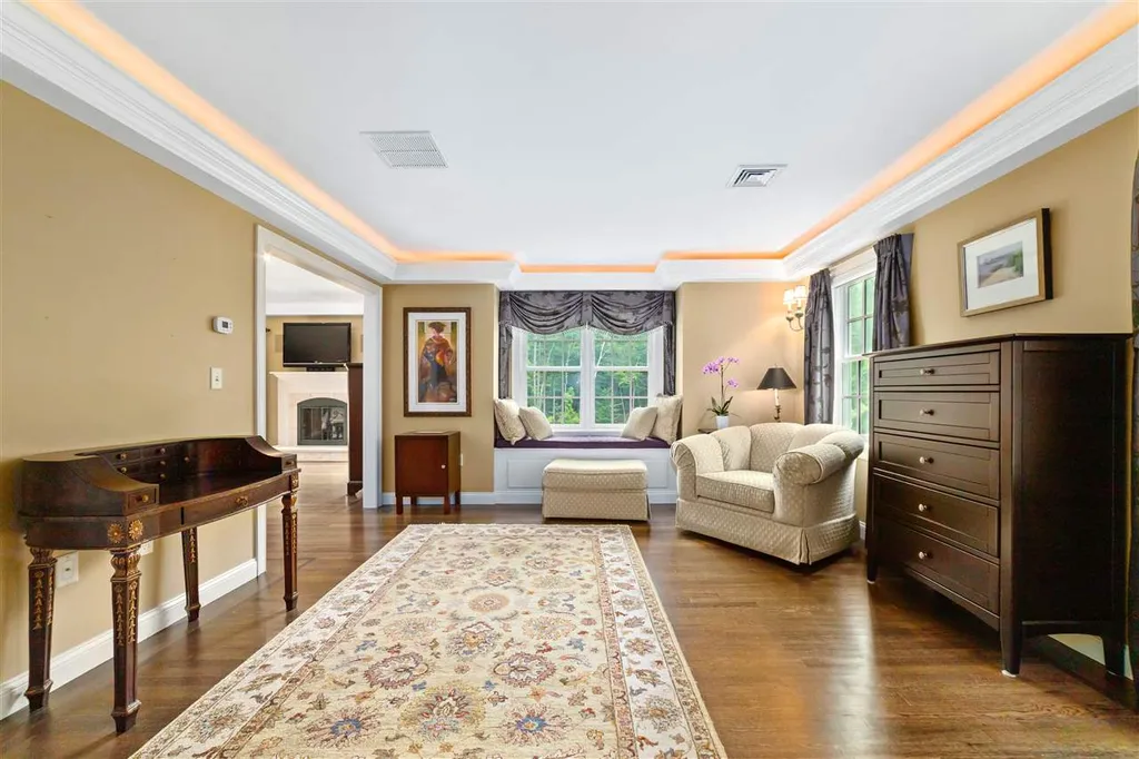 23 Squier Drive North Hampton NH 03862