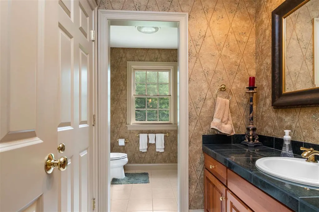 23 Squier Drive North Hampton NH 03862