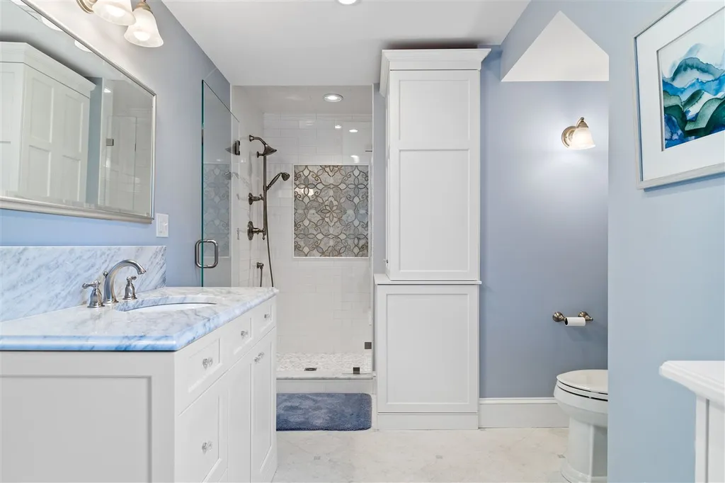23 Squier Drive North Hampton NH 03862