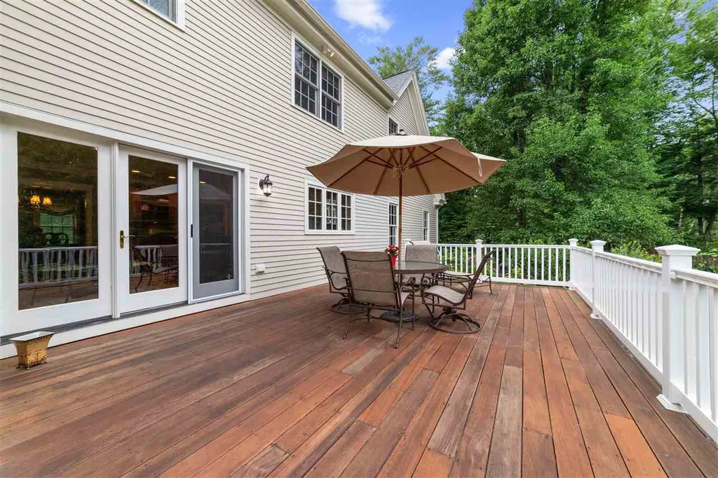 23 Squier Drive North Hampton NH 03862