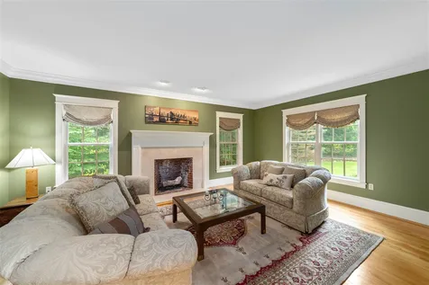 23 Squier Drive North Hampton NH 03862
