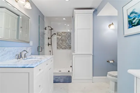 23 Squier Drive North Hampton NH 03862