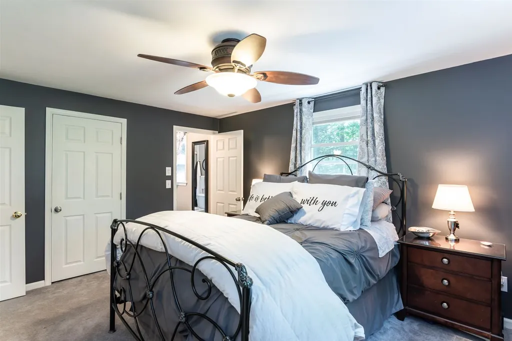 11 Butterfield Lane Stratham NH 03885