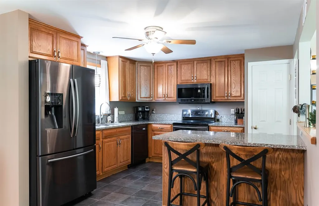 11 Butterfield Lane Stratham NH 03885