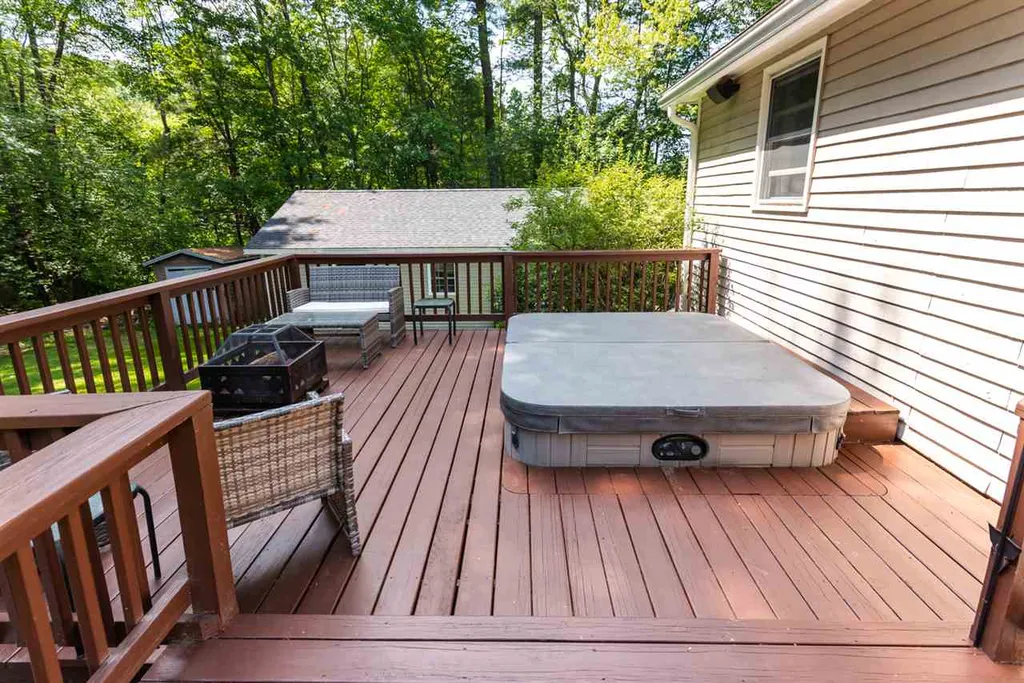 11 Butterfield Lane Stratham NH 03885
