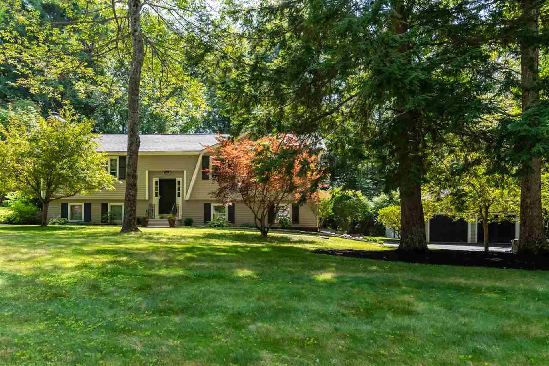 11 Butterfield Lane Stratham NH 03885