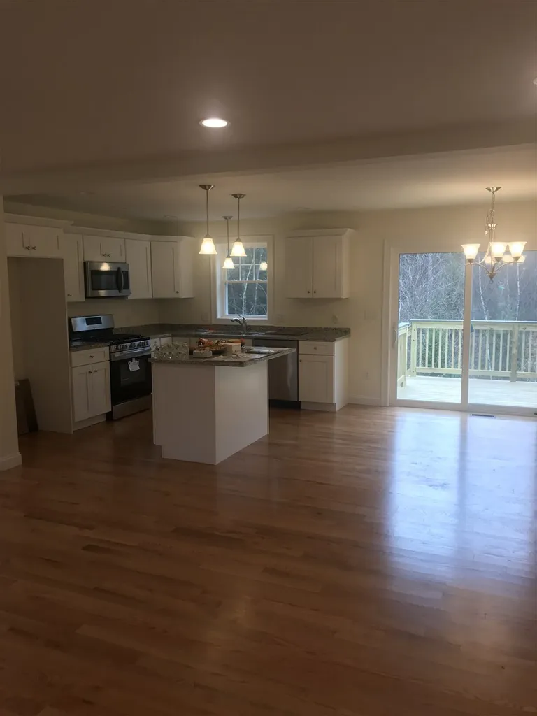 406 Main Street Sandown NH 03873