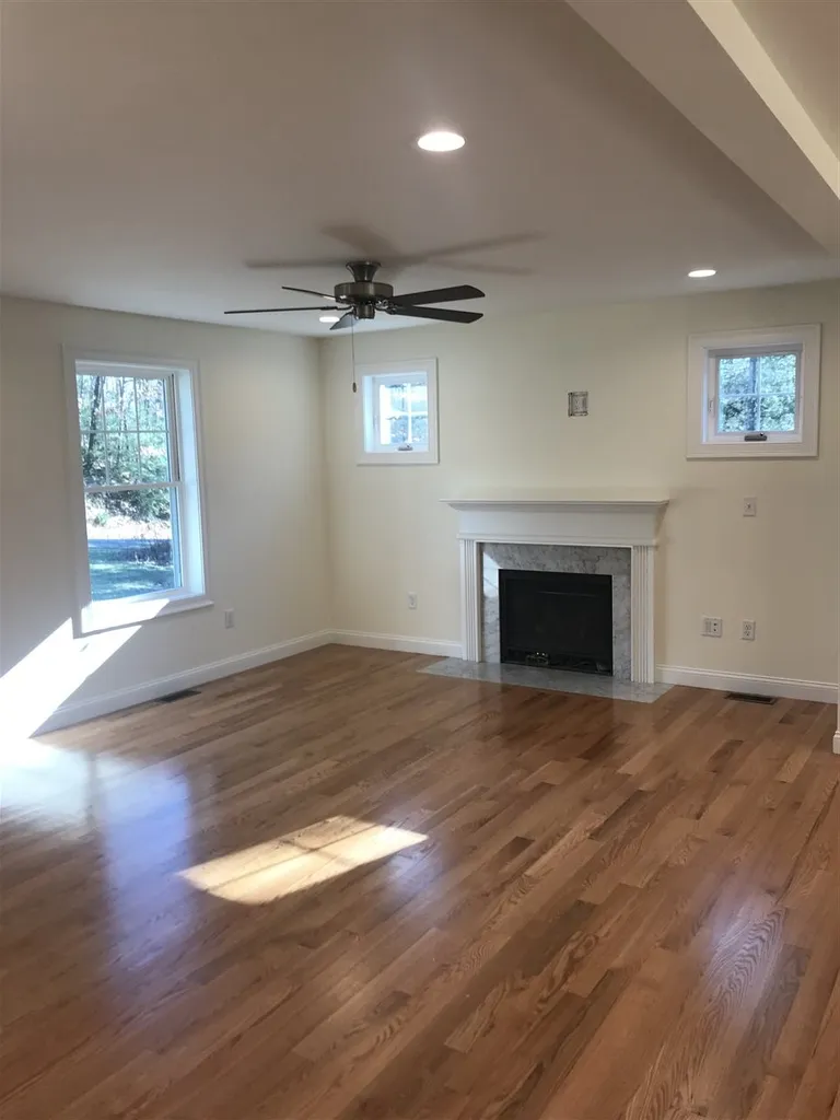 406 Main Street Sandown NH 03873