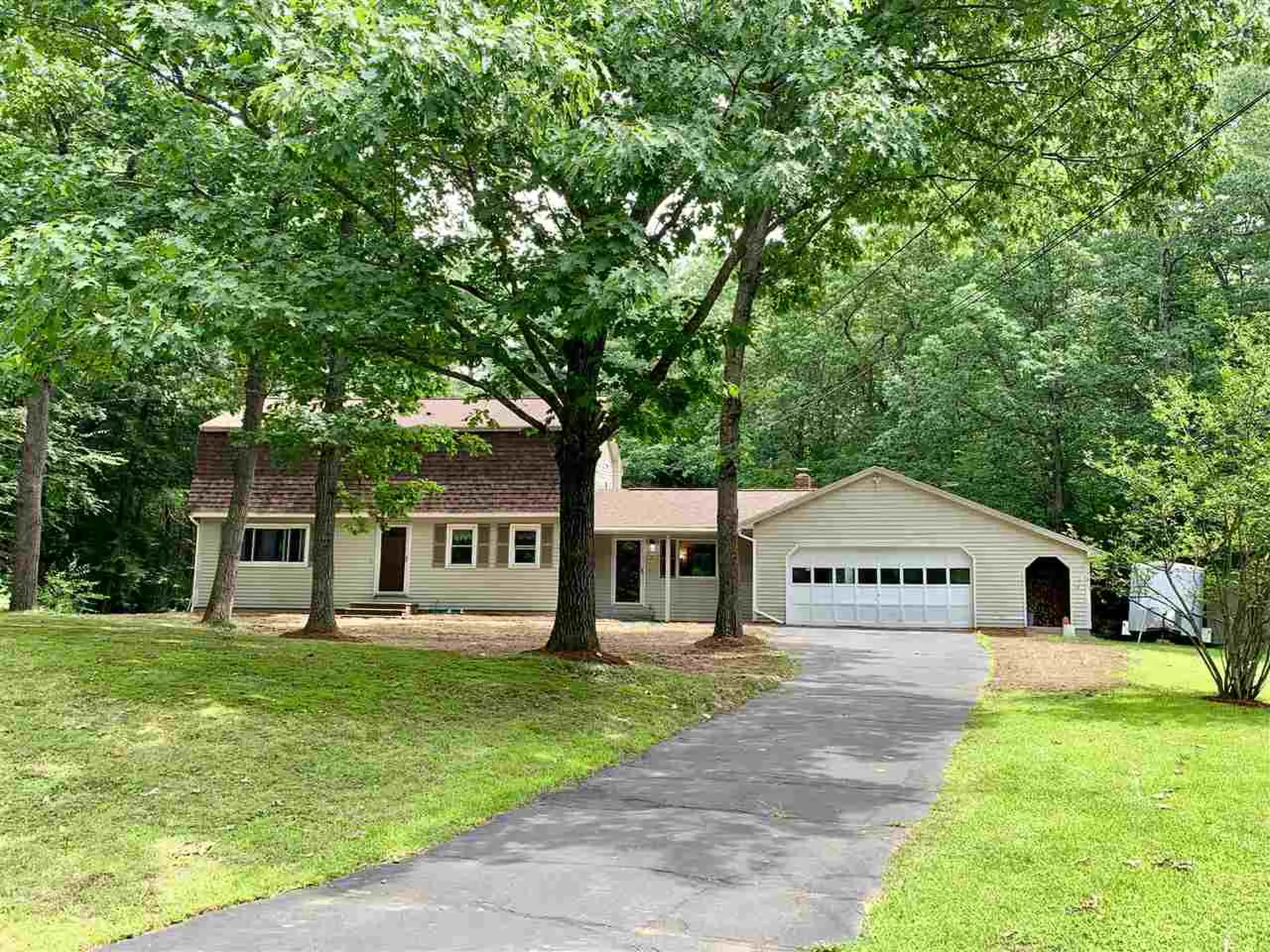 35 Hickory Lane Danville NH 03819