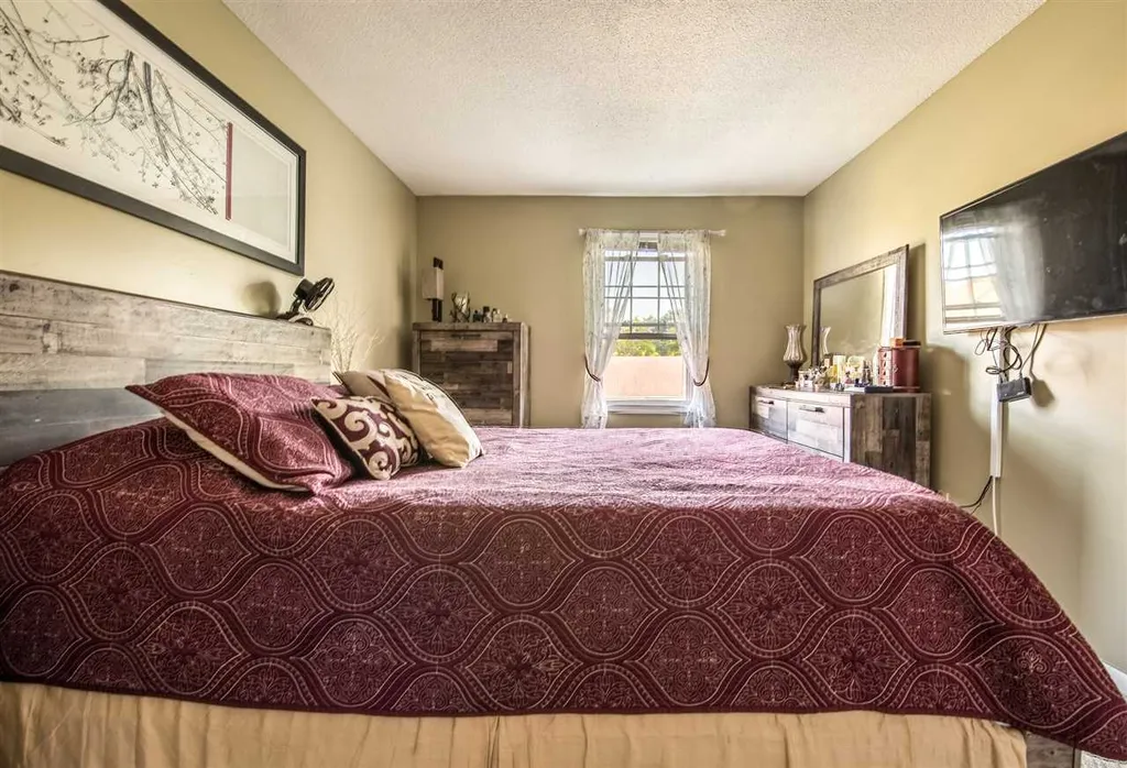 30 Twin Oaks Terrace South Burlington VT 05403