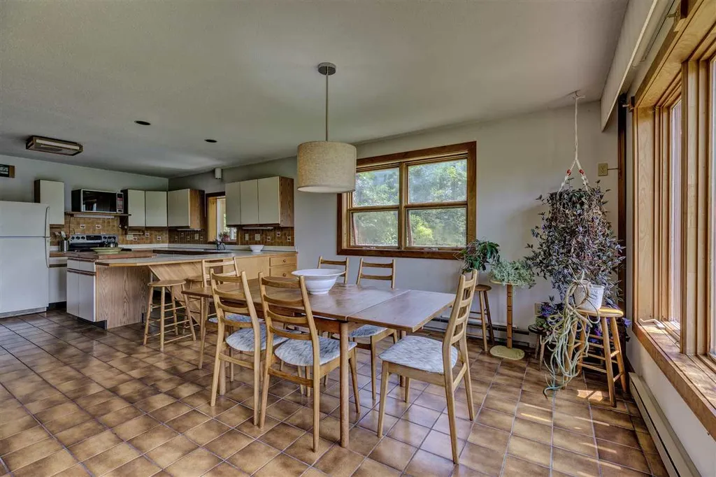 158 Summit View Road New London NH 03257