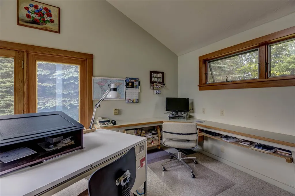 158 Summit View Road New London NH 03257