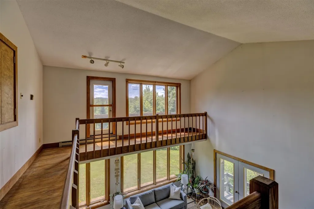 158 Summit View Road New London NH 03257