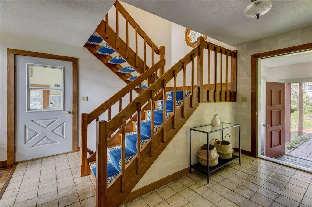 158 Summit View Road New London NH 03257